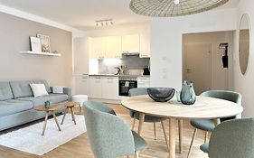 Modernes Studio beim Domplatz
